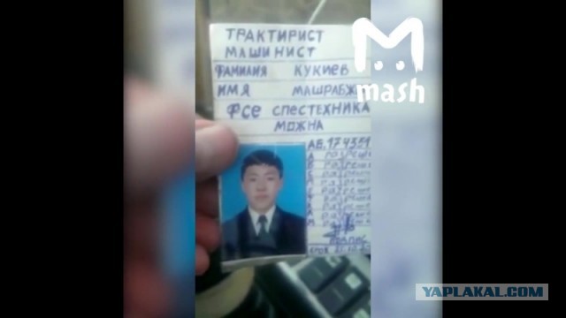 Два мотоциклиста разбились на Октябрьской набережной в Петербурге