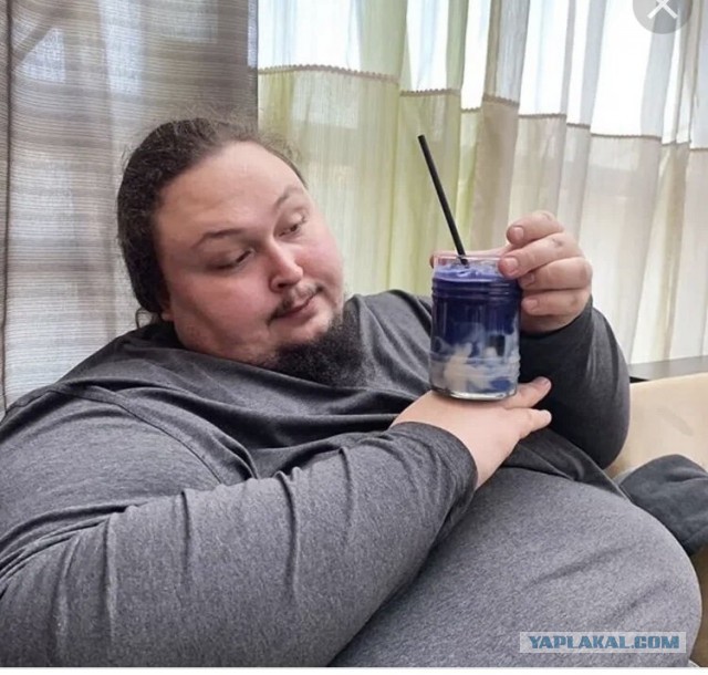 Водитель «майбаха» напал на известного пианиста Луку Сафронова в Санкт-Петербурге