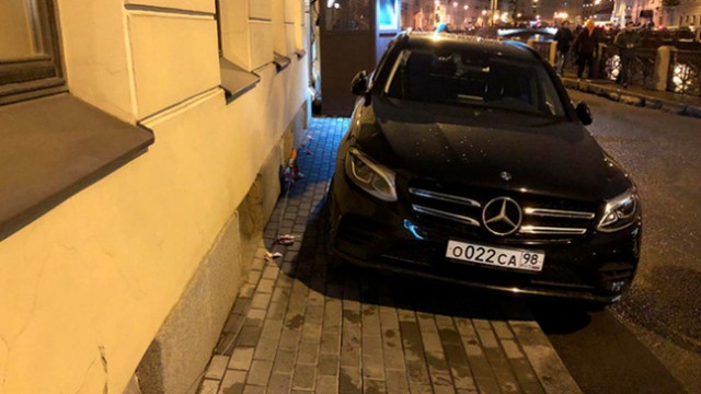 Депутат Госдумы Сергей Боярский объясняет, что по новому закону нужно сделать перед тем, как послушать музыку.