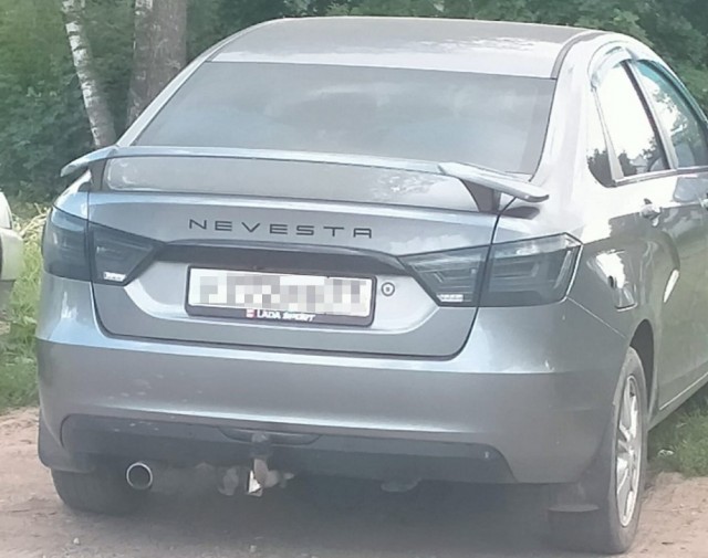 Не опять, а снова: у новенькой Lada Vesta на ходу заблокировался руль
