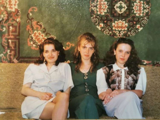 Девчата 90-х и 00-х