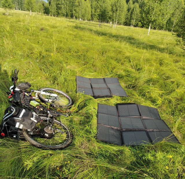 Американская компания GoSun создала 27-сильный электрический трактор с солнечными панелями