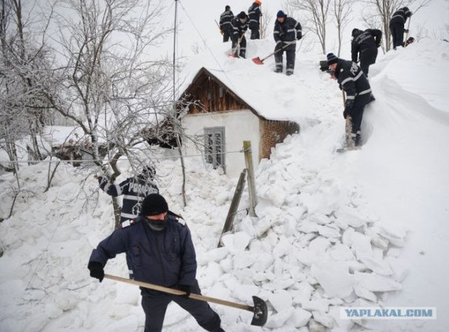 В Румынии бушует снежная буря