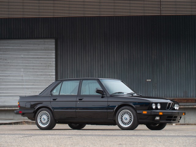 BMW, Mercedes и британцы. Красивых автофото пост