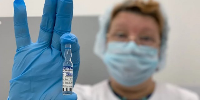 Юристы сочли возможной принудительную вакцинацию от коронавируса в России