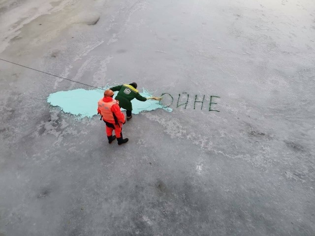 В Петербурге хотели задержать лёд, но в итоге ограничились его денацификацией
