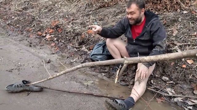 Один кинул палку таксисту