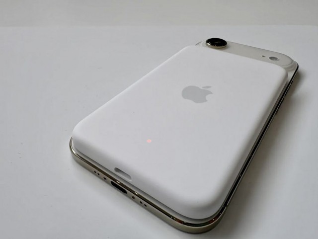 iPhone Air со специальным пауэрбанком от Apple показали на фото