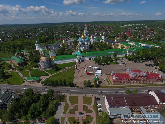 7 млрд на лавру есть. На трубы в городе - нет