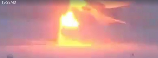 В сети появилось видео катастрофы самолета Ту-22М3 RF-94159 35 красный ВКС РФ в Оленьей (Мурманская область)