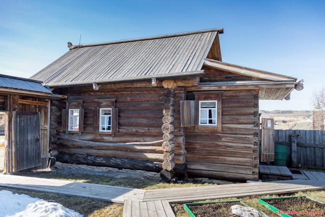 Особенности уральского домостроения и быта