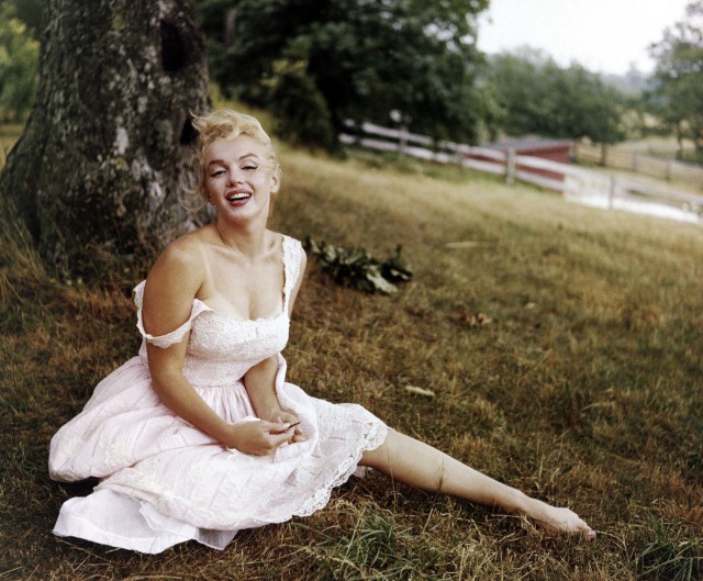 Marilyn Monroe and the Camera