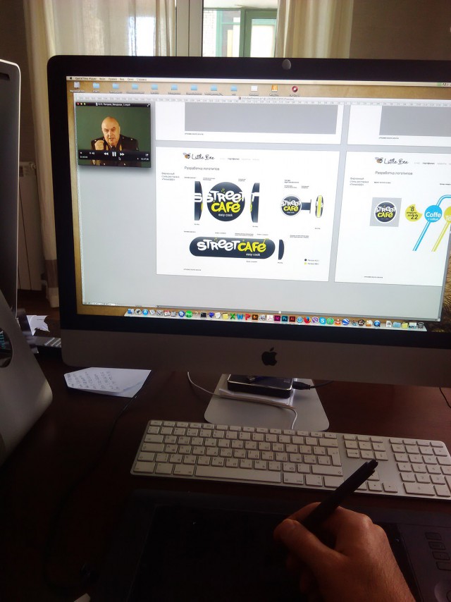 А давайте по фотке, кто как сейчас работает