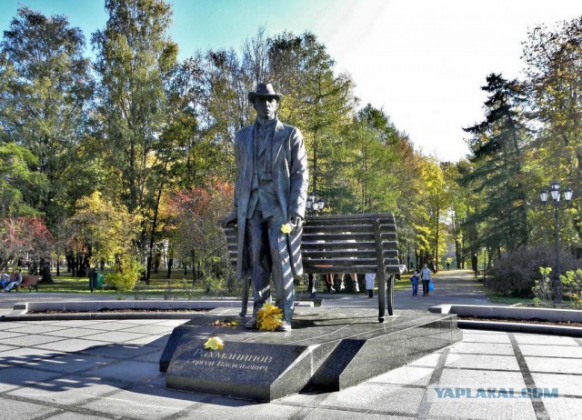 Памятники, которые иначе воспринимаются народом