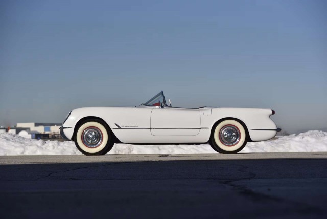 72 года Chevrolet Corvette. Немного красивых фото.