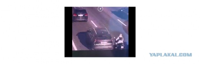 Плачет девушка в Инстаграме...