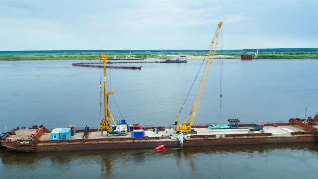 Немного фото строительства Ленского моста