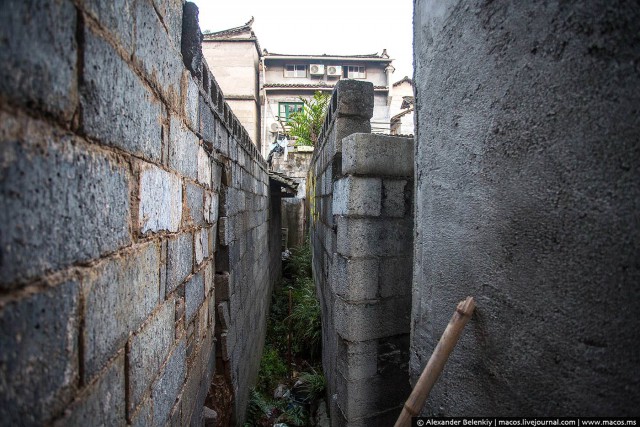 Пора завязывать с туристическими городами…