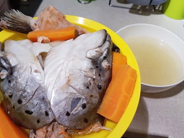 Рыба без трусов и трусов.