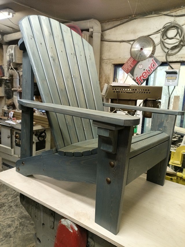 Кресло в стиле Кантри