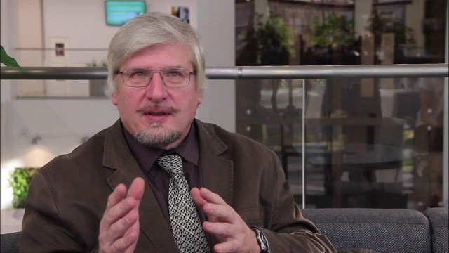 10 фактов о Станиславе Дробышевском: от учебников МГУ до вирусных лекций на YouTube