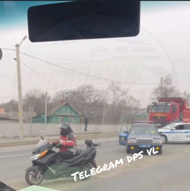 В погоне за мотоциклистом в Приморье погиб инспектор.