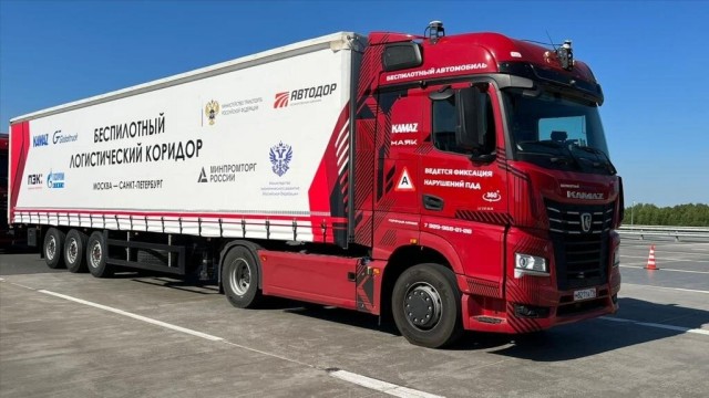 Tesla Semi на дорогах Калифорнии