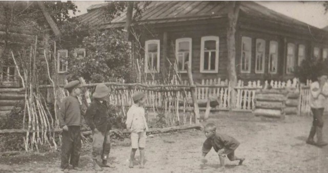 Какие "гостинцы"  вы возили родственникам раньше?