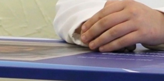 В Никеле в доме творчества  торжественно открыли "Парту Героя"