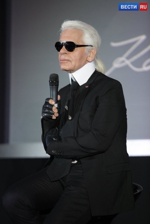 Презентация календаря Pirelli 2011 в Москве