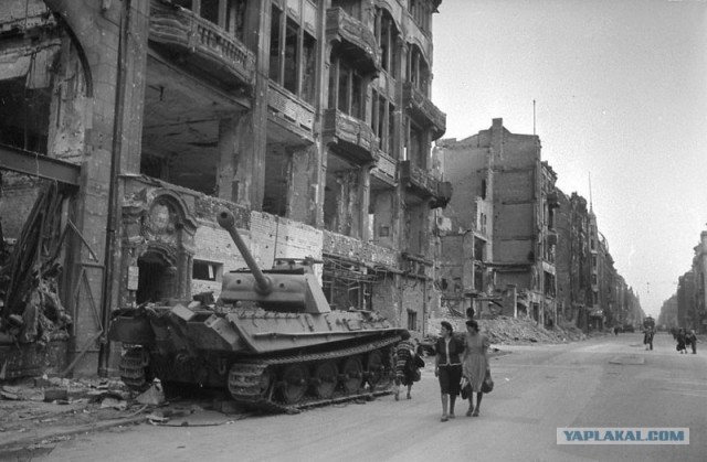Фотографии второй мировой, многие цветные (фото)