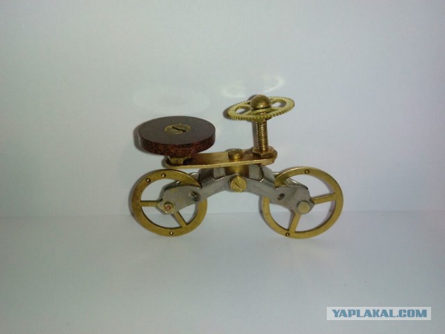 Игрушки из хлама