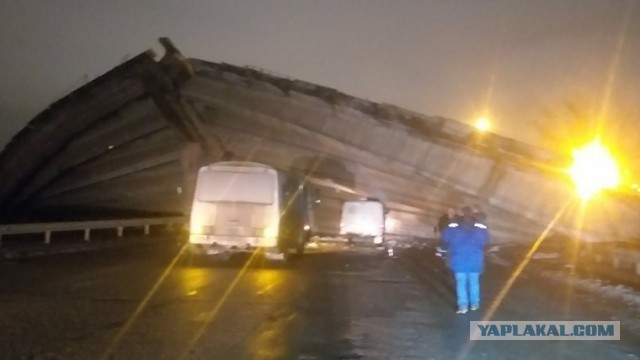 В Оренбурге рухнул мост на улице Терешковой