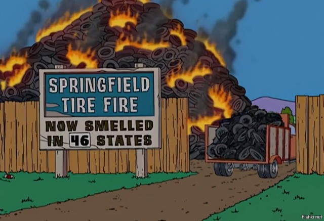 Огонь на складе покрышек в Краснодарском крае