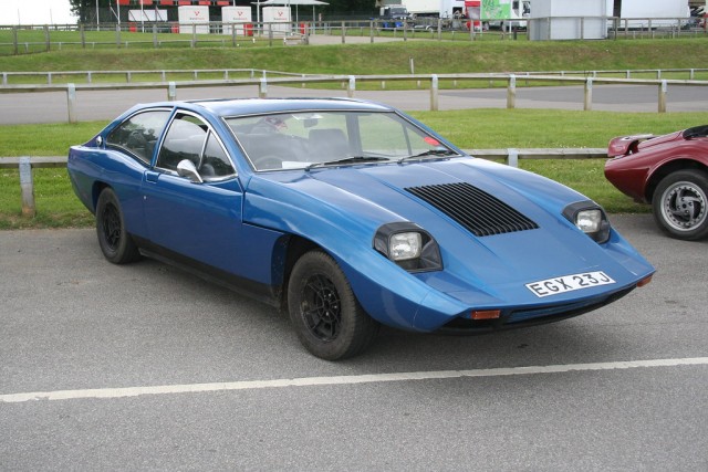 Две самые уродливые машины каждого десятилетия с 1950-х годов