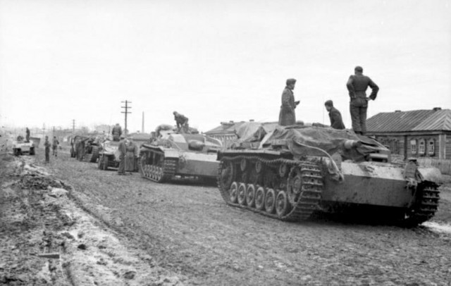 StuG III под кличкой "Гадюка", самая массовая в производстве с которой пришлось встретиться нашим дедам.