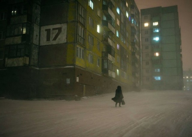 В снежном дворе