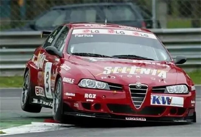 Интересная компоновка автомобиля Alfa Romeo