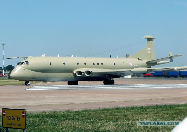 Российский транспортный самолет Ан-26 потерпел крушение в Сирии, 32 человека погибли