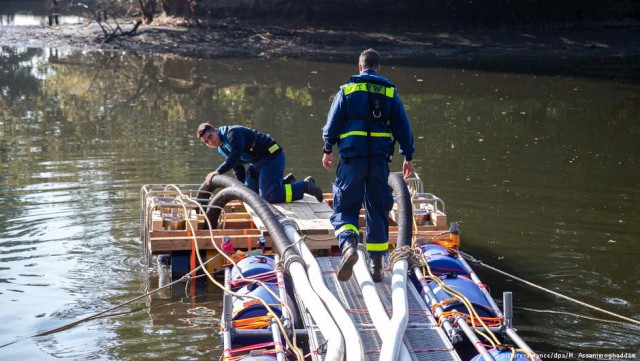 В Германии осушают озеро Титьензе. 35 миллионов тонн воды перекачают, чтобы раскрыть убийство 25-летней давности