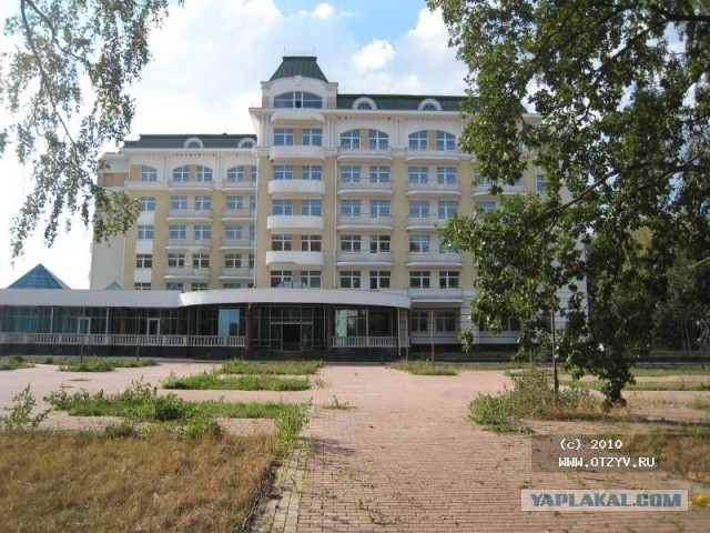 Фельдшер сорвалась на врачей, которые не хотели принимать 90-летнюю больную коронавирусом
