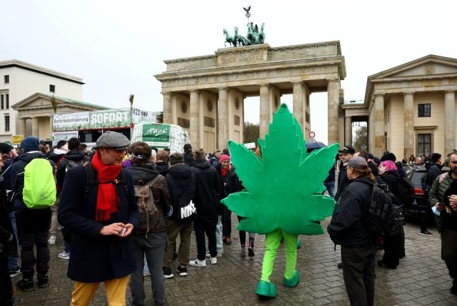В Германии легализовали марихуану