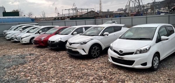 АвтоЭксперты высказались о запрете праворульных машин в России. Чего ждать