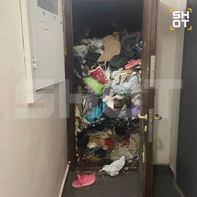 Москвичка накопила больше тонны мусора в трёхкомнатной квартире