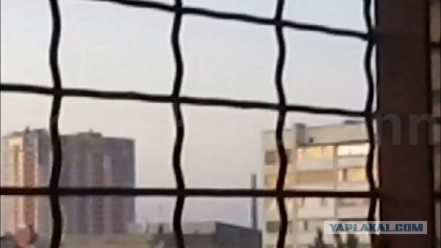 Луганск.Момент попадания снаряда в 25-этажный дом