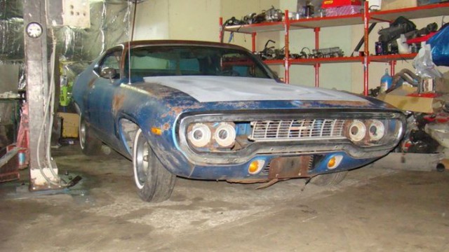 Фотоотчет о реставрации маслкара Plymouth Roadrunner 1971 года