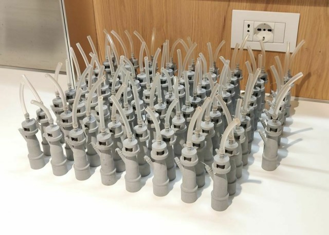 В итальянской больнице закончились клапаны для реанимации. Тогда местная компания напечатала их на 3D-принтере