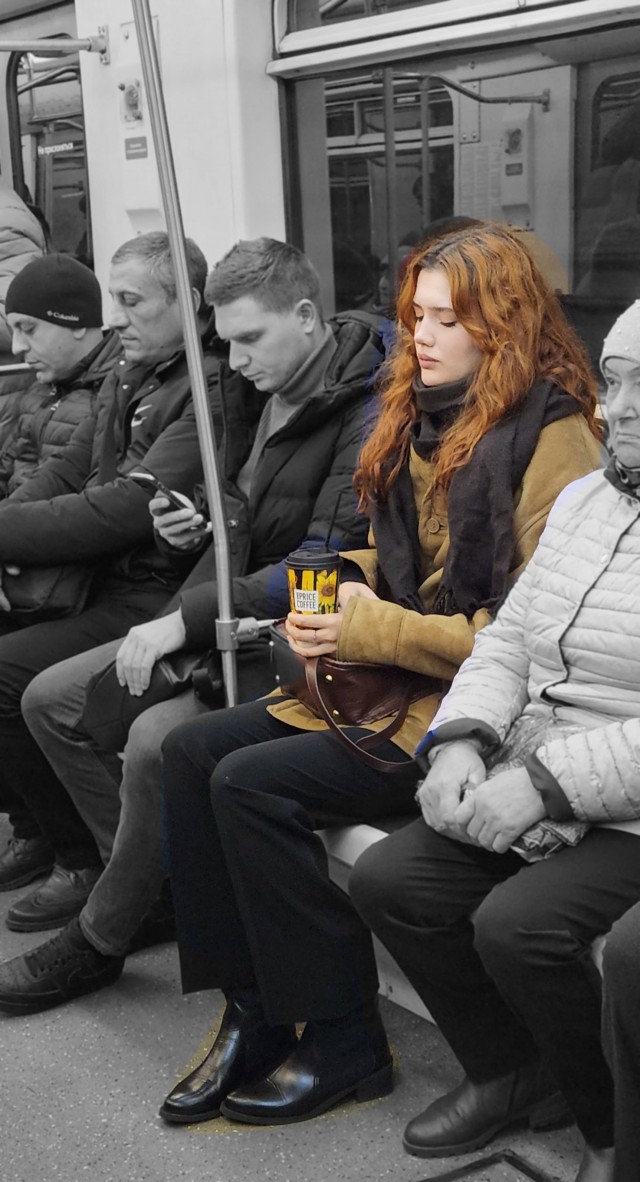 Модники из нашего метро на этот вторник