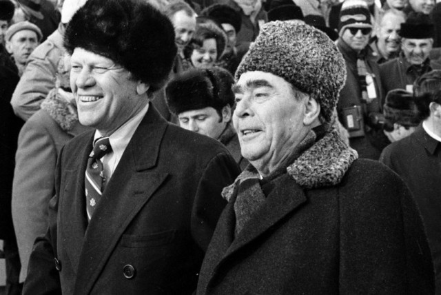 Кто, кто?! Ильич в пальто!