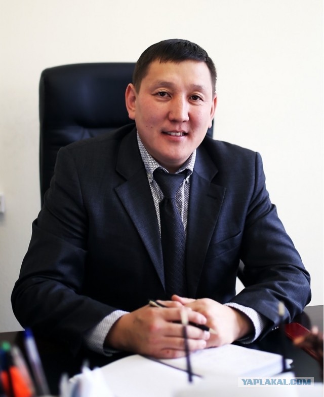Министр сельского хозяйства Якутии Артем Александров извинился перед ветеранами отрасли за недостойные подарки к 80-летию Победы — РИА Новости